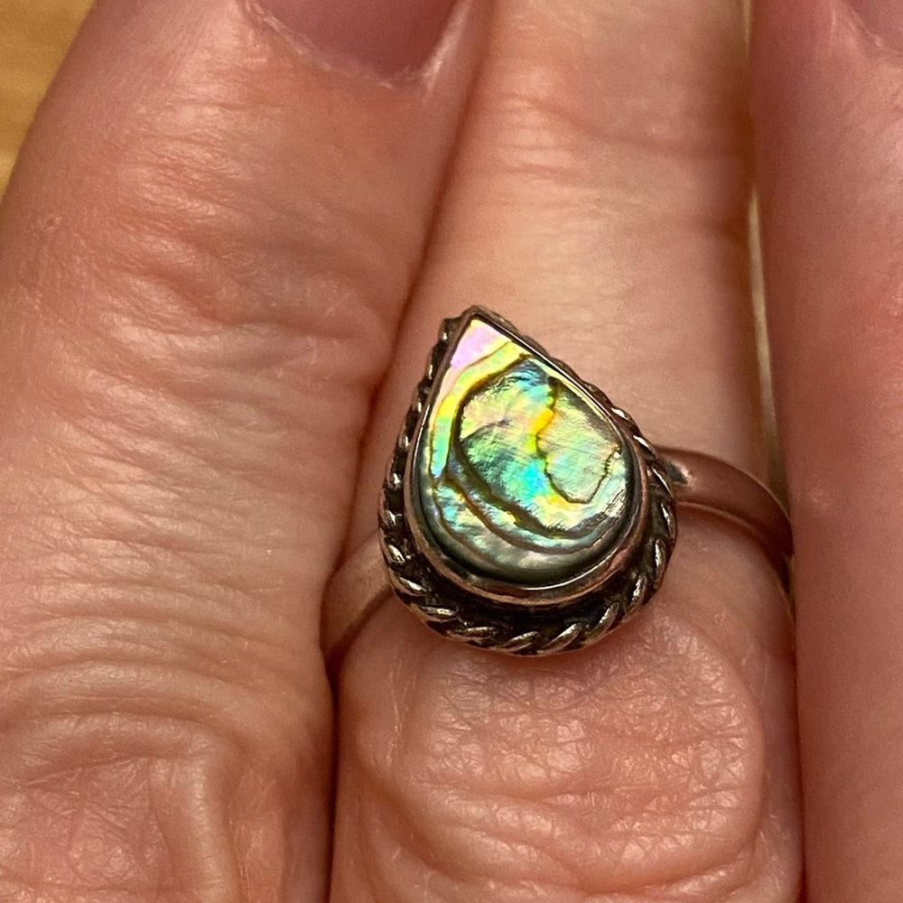 Beautiful Abalone teardrop shape, braided vintage silver ring